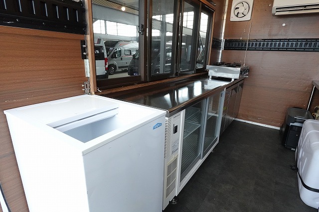 日産 アトラス