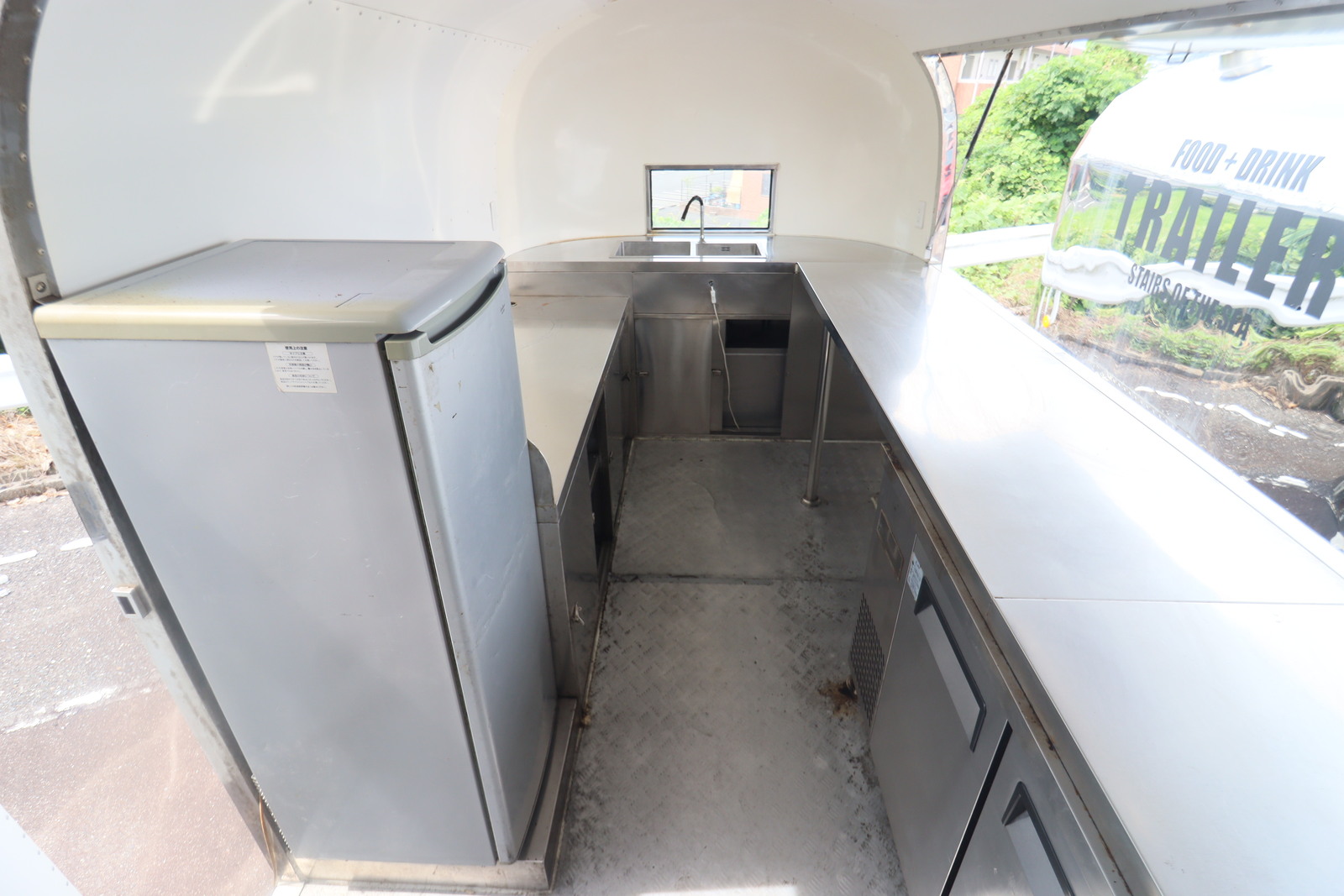 キャンピングカー トレーラー