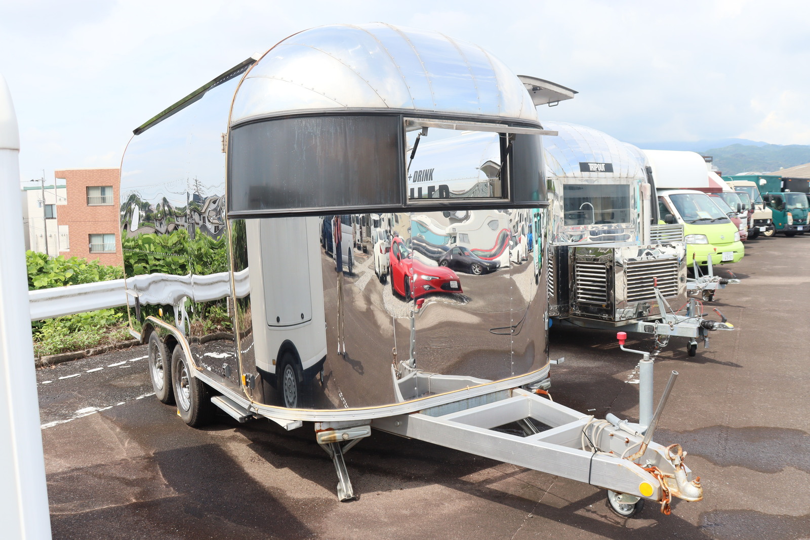 キャンピングカー トレーラー