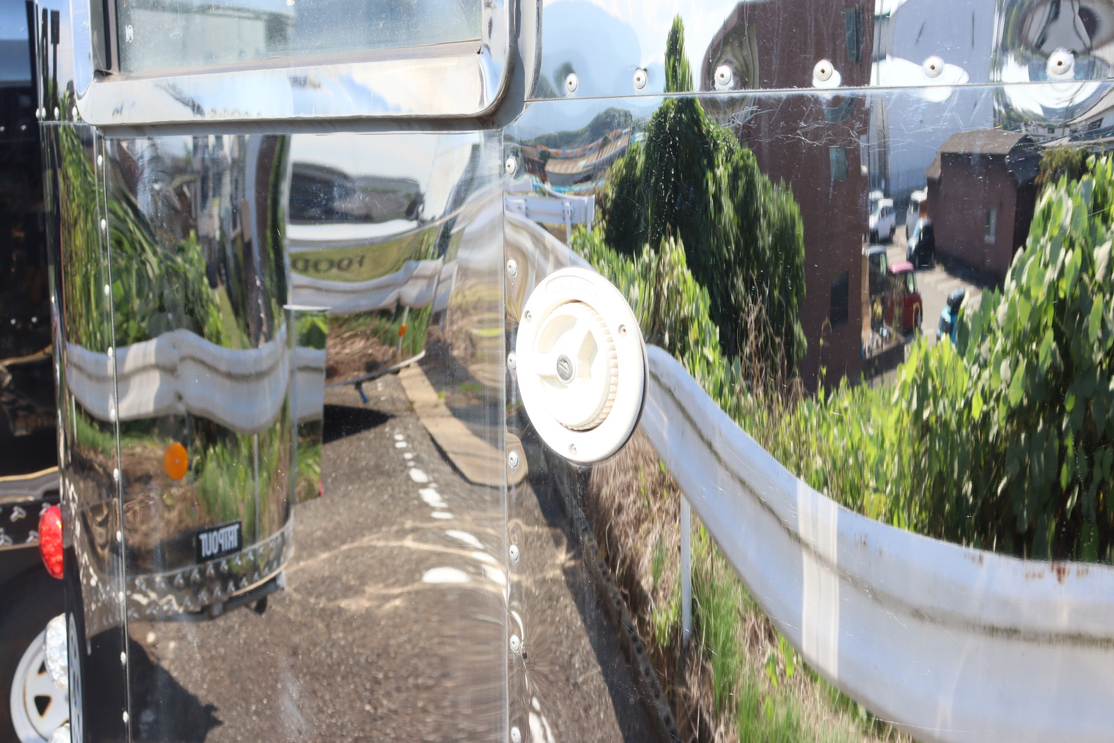 キャンピングカー トレーラー