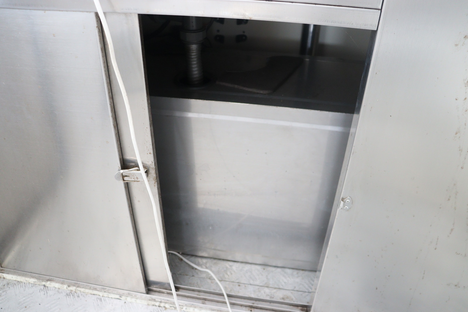 キャンピングカー トレーラー