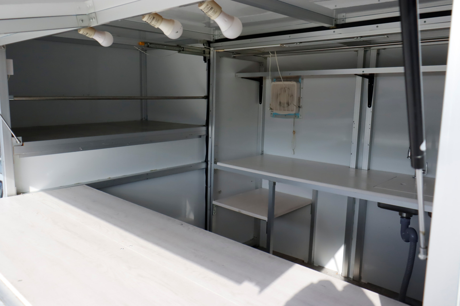 日産 NT100クリッパー