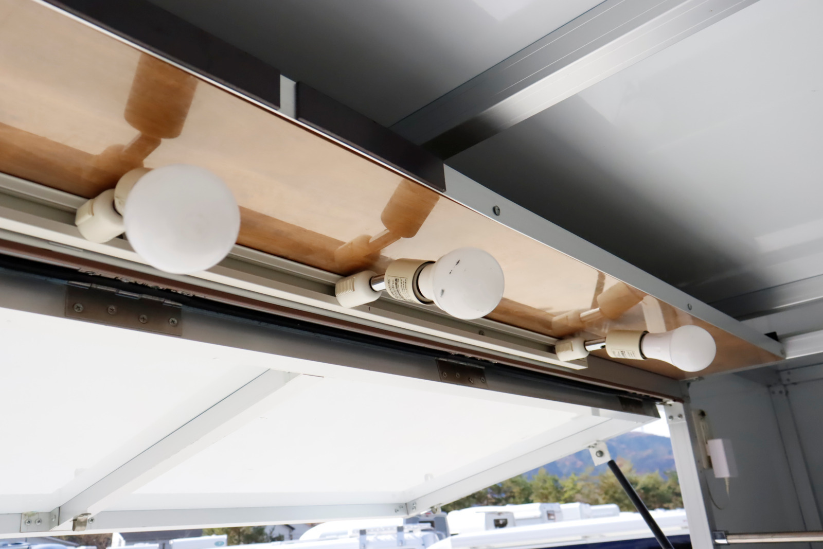 日産 NT100クリッパー