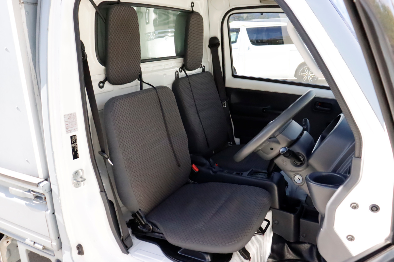 日産 NT100クリッパー