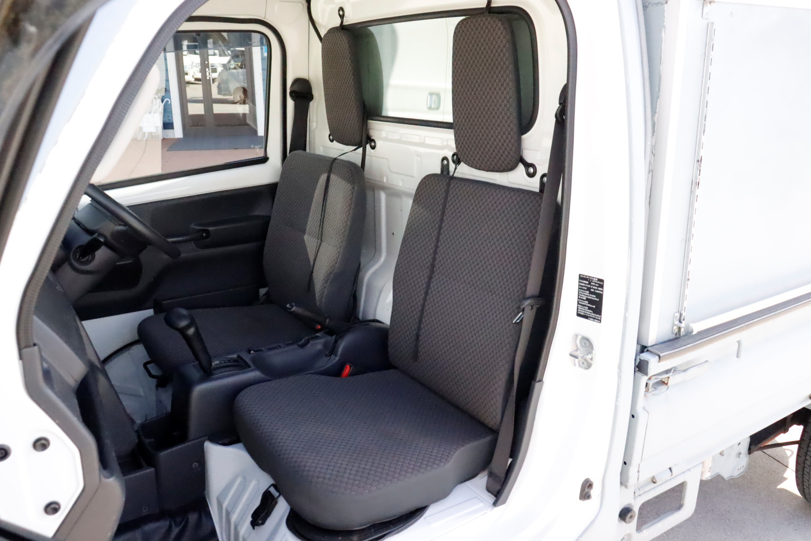 日産 NT100クリッパー