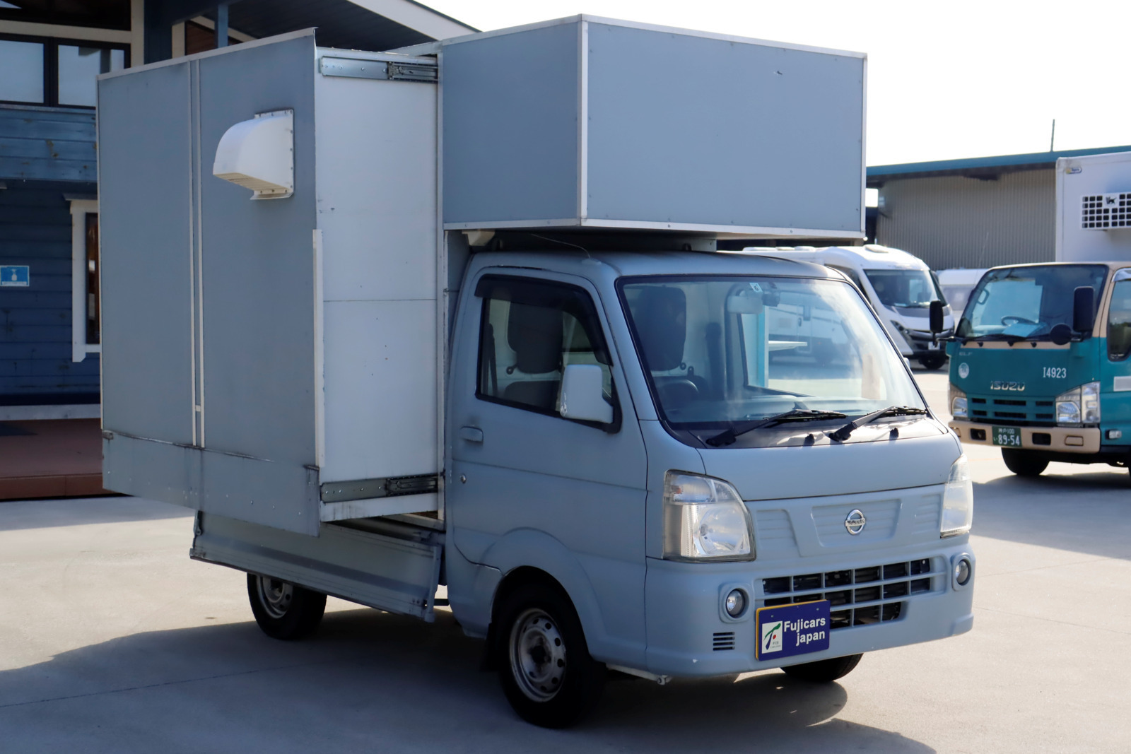 日産 NT100クリッパー