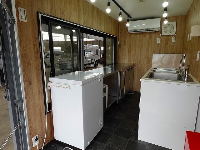 日産 アトラス