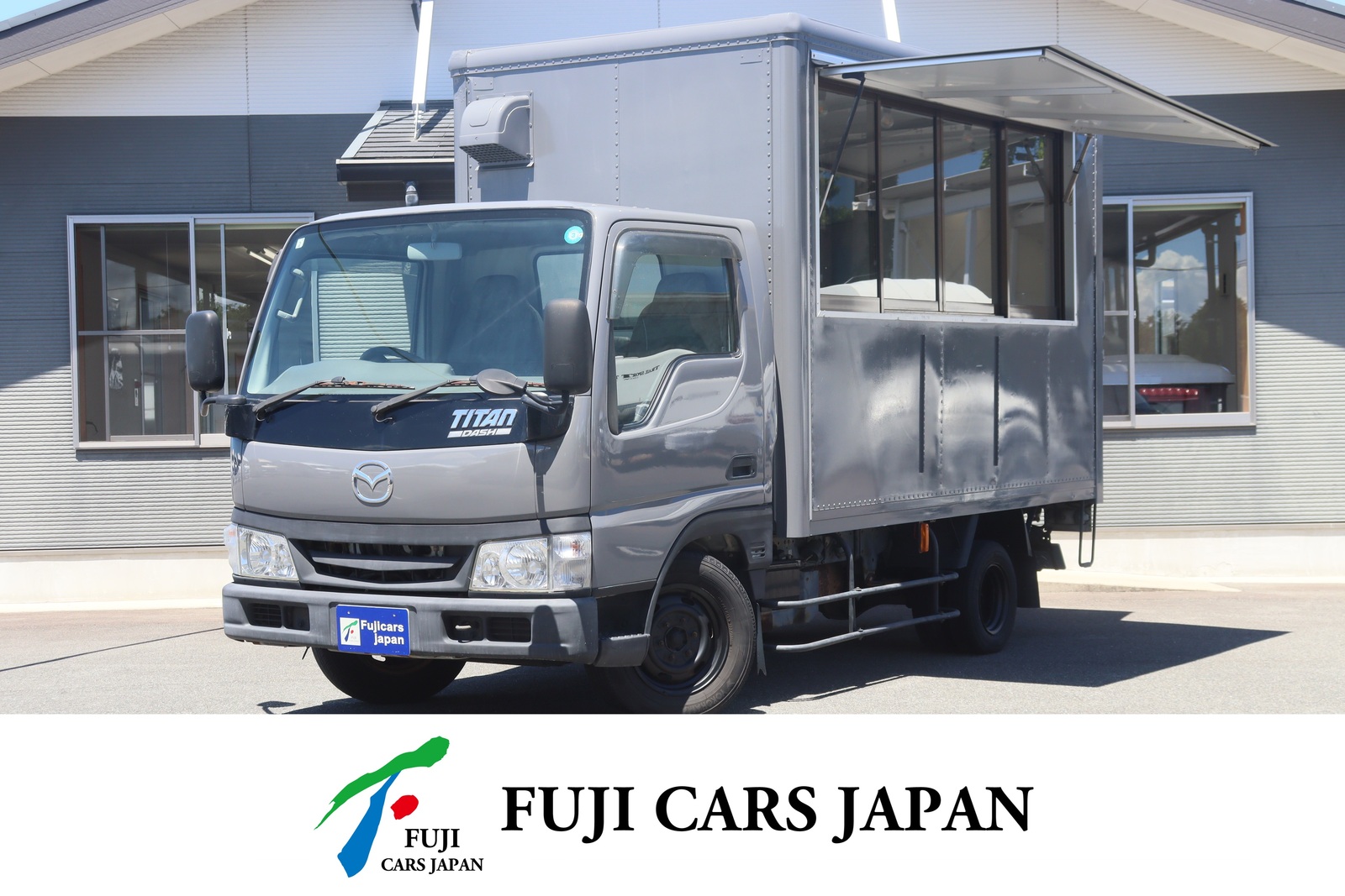 タイタンダッシュ 移動販売車