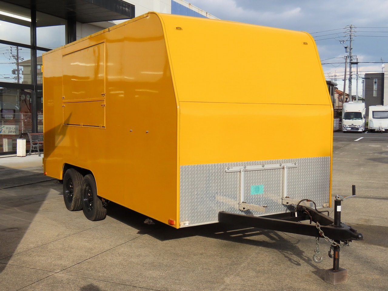 キャンピングカー トレーラー