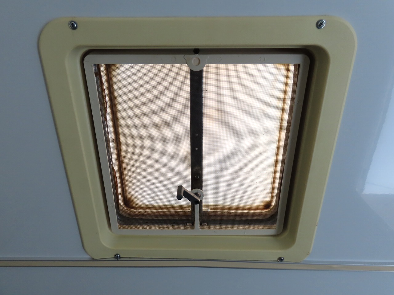 キャンピングカー トレーラー