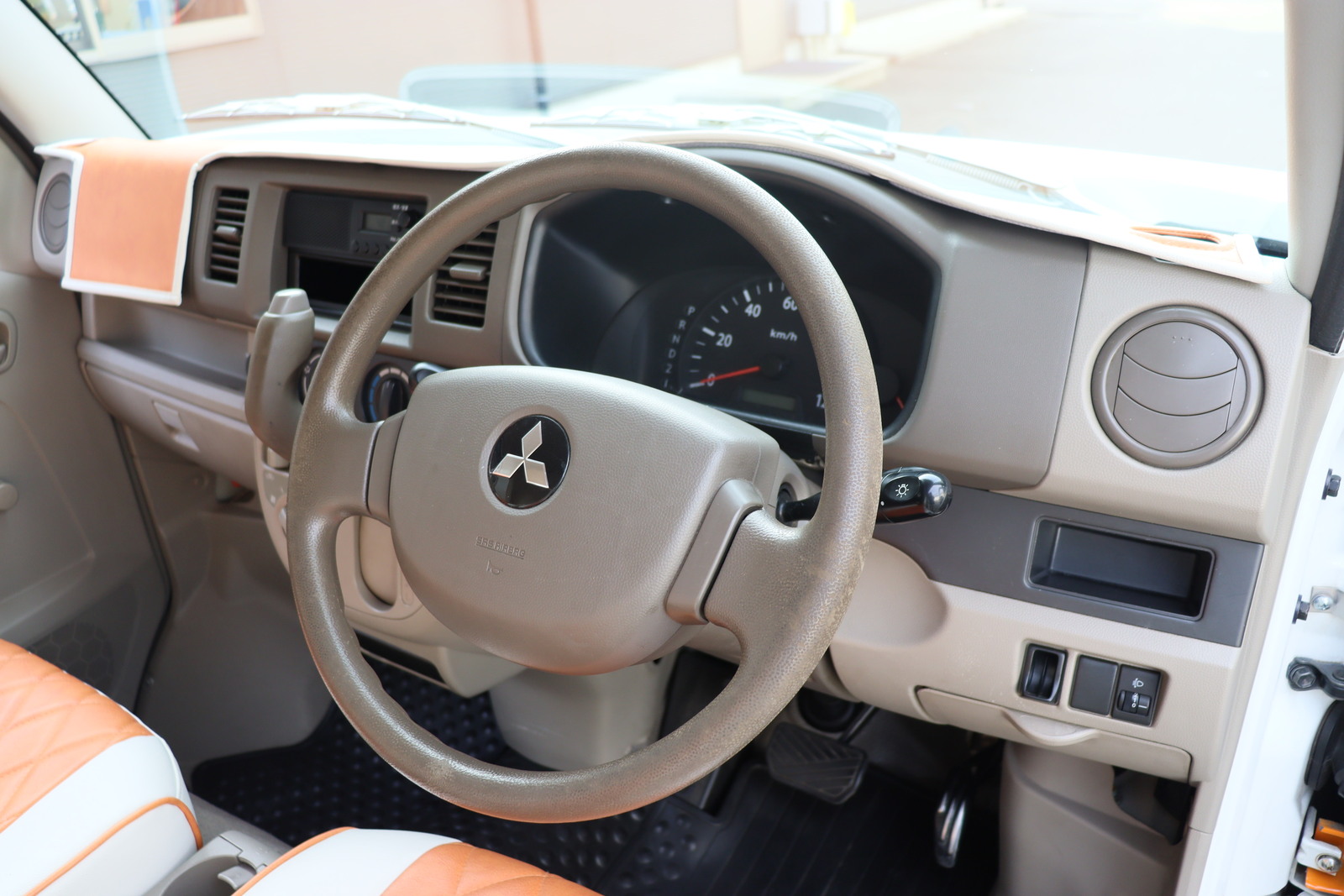 三菱 ミニキャブ