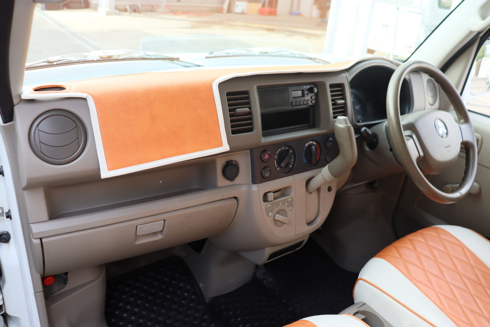 三菱 ミニキャブ