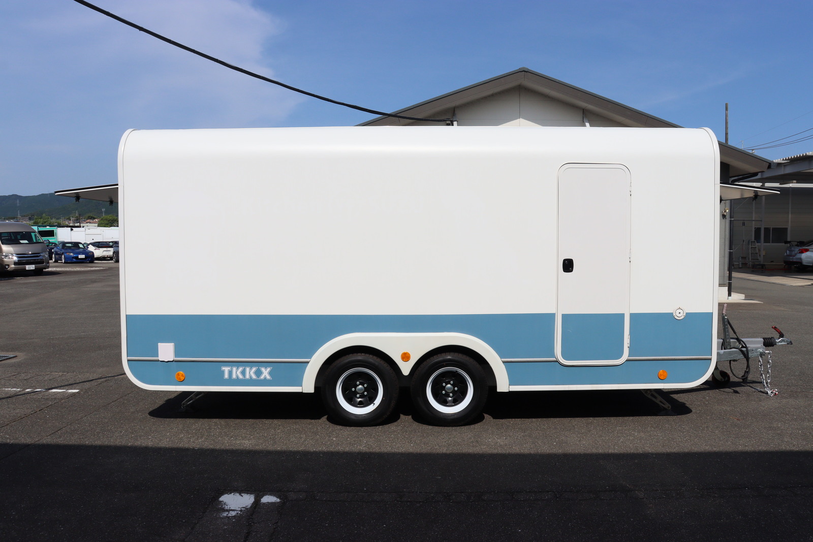キャンピングカー トレーラー