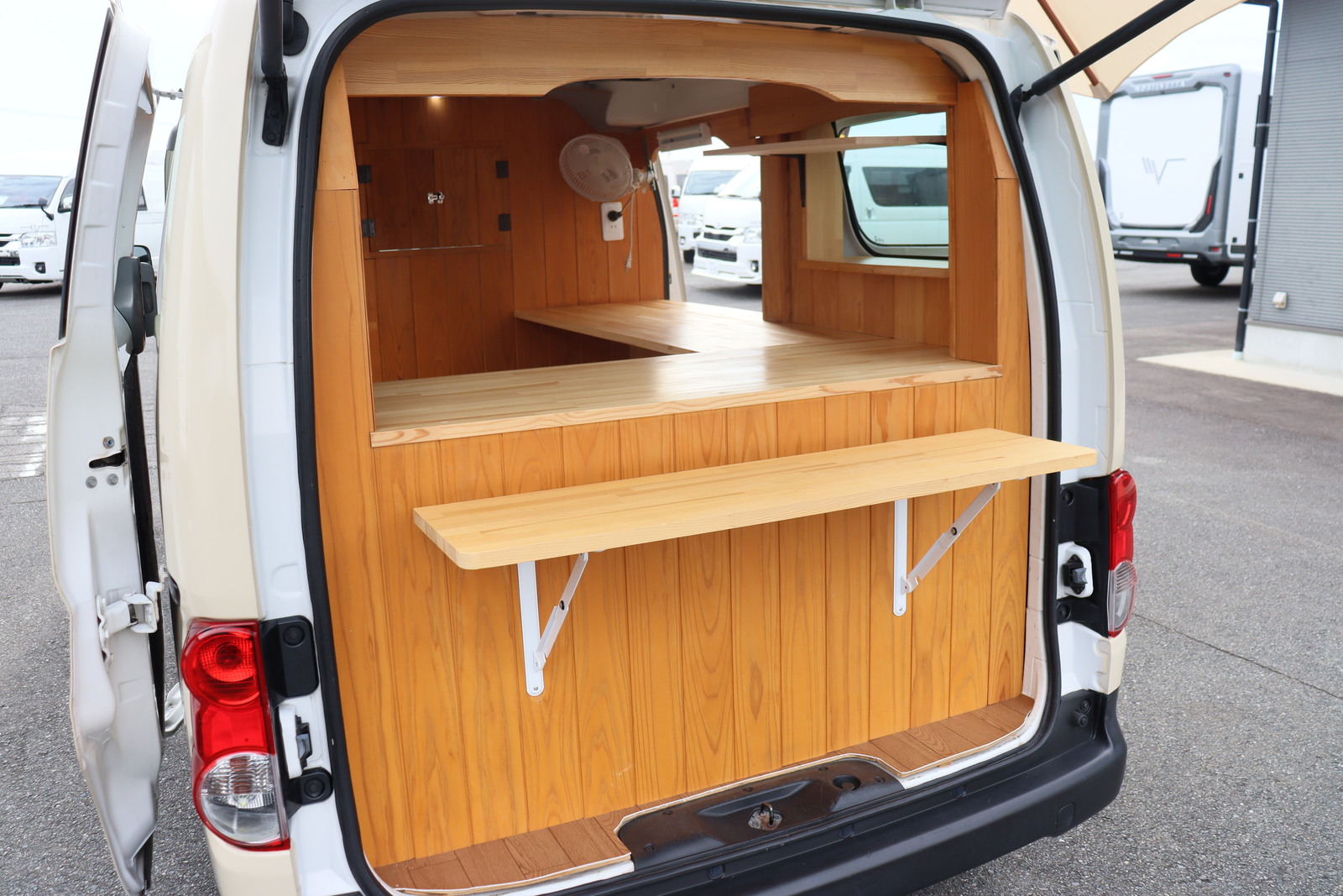 日産 NV200バネット