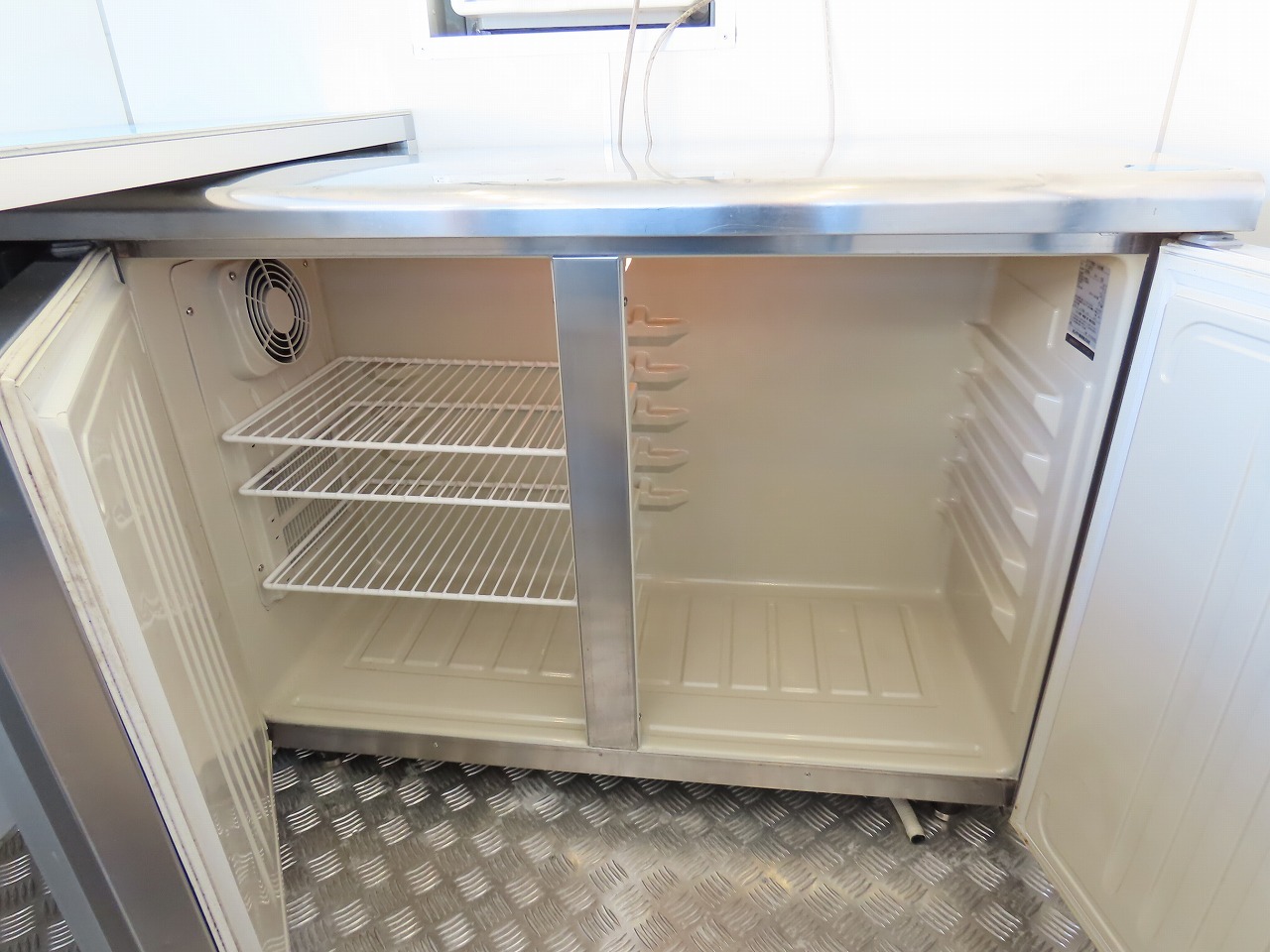 キャンピングカー トレーラー