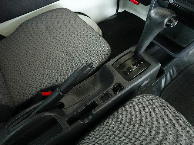 日産 NT100クリッパー